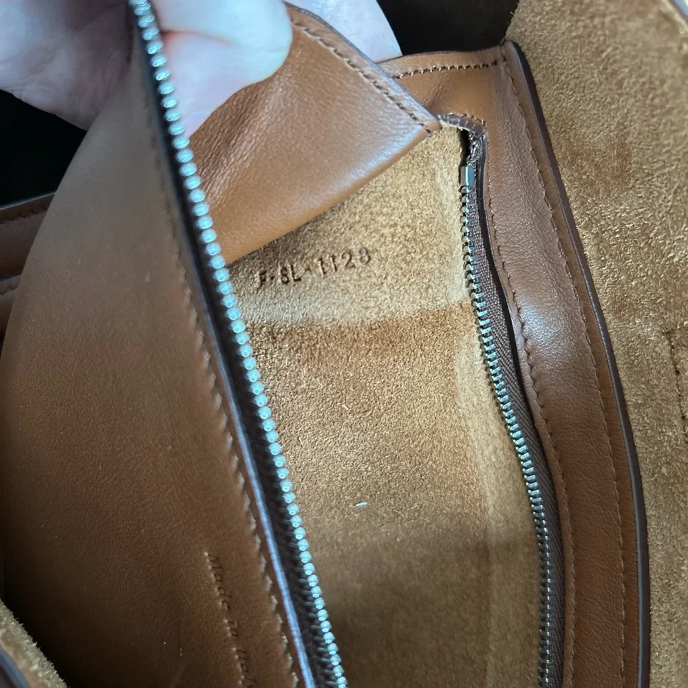 CELINE Big Bag Medium in Tan Smooth Leather - Picture 4 of 8